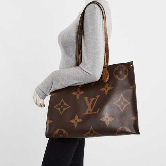 Louis Vuitton Monogram Giant Reverse Canvas Onthego GM Tote Bag - Picture 3 of 9